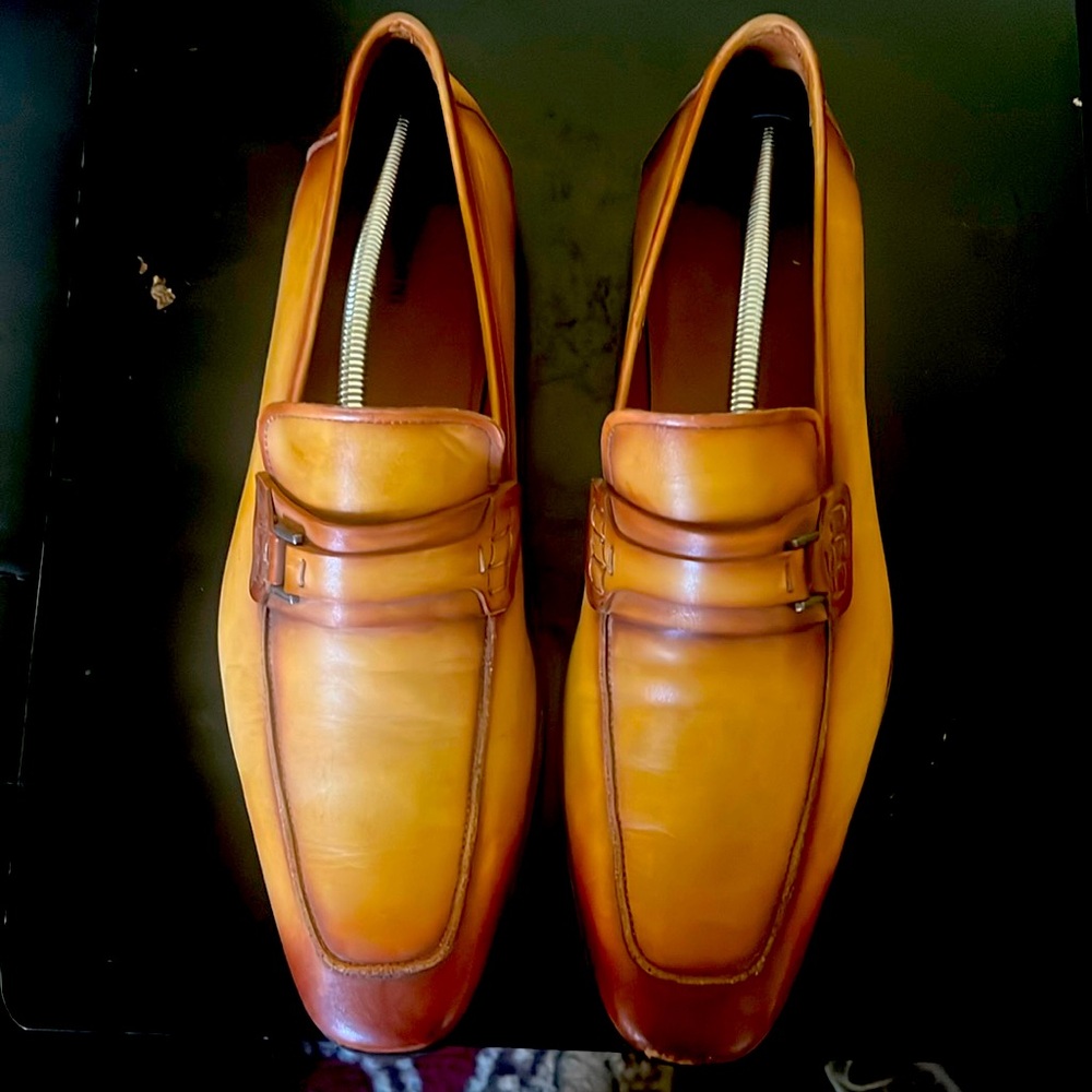 Tan/ Brown loafers